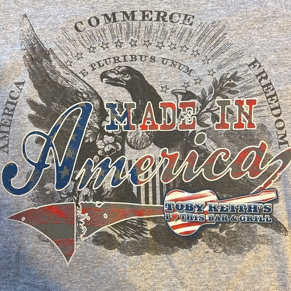 Toby Keith Made in America I Love This Bar & Grill Shirt Medium RARE